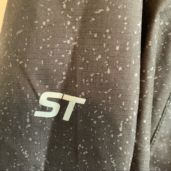 Décathlon Rain shell running jacket New! - Picture 11 of 14